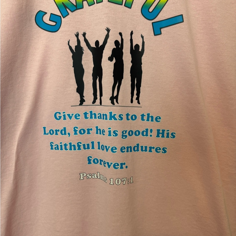 Grateful Graphic Tee with Silhouette Design